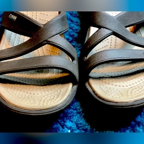 Women’s Slip On CROC Sandals - Picture 2 of 9